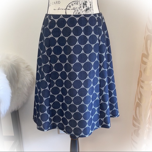 💕Beautiful Navy Aline Skirt Circle & Lace Detail - Picture 3 of 9